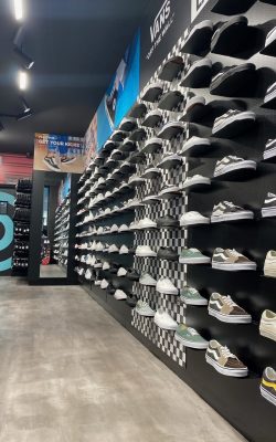 Shoe-Display-Retail-Design-Shopfitting